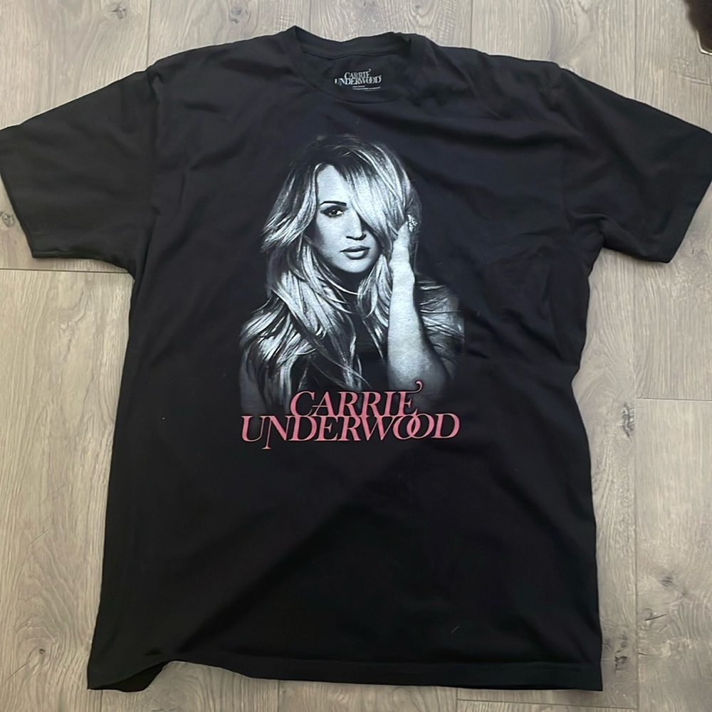 Carrie Underwood concert tee - size XL